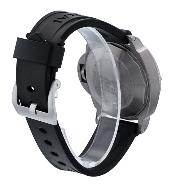 Panerai Luminor Submersible PAM00025 Image 3